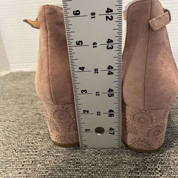 Report Sandals Womens Size 11 Pink Block Heel Ankle Strap Faux Suede Open Toe - Picture 12 of 15